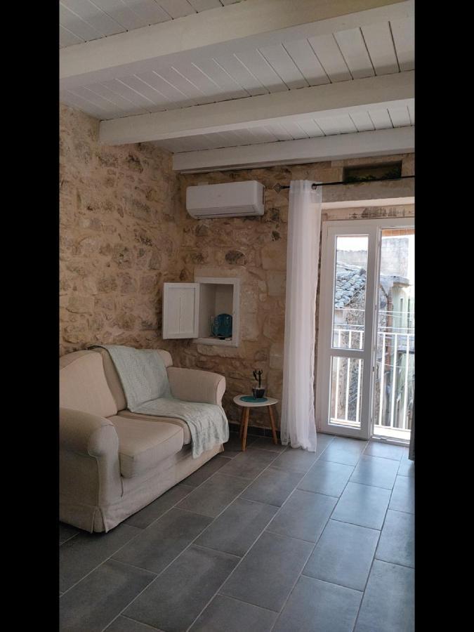 La Carraia Bed & Breakfast รากูซา ภายนอก รูปภาพ
