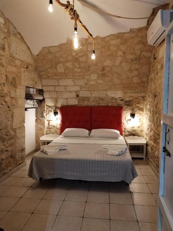 La Carraia Bed & Breakfast รากูซา ภายนอก รูปภาพ